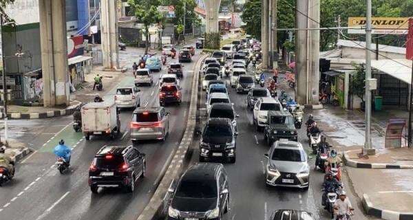 Kawasan Tendean Menuju Blok M Macet Jelang Akhir Tahun Kawasan Tendean Menuju Blok M Macet Jelang Akhir Tahun