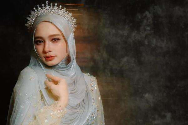 Inara Rusli Gadaikan Harta Gana-Gini, Eva Manurung: Enggak Bisa Suka-Suka! Inara Rusli Gadaikan Harta Gana-Gini, Eva Manurung: Enggak Bisa Suka-Suka!