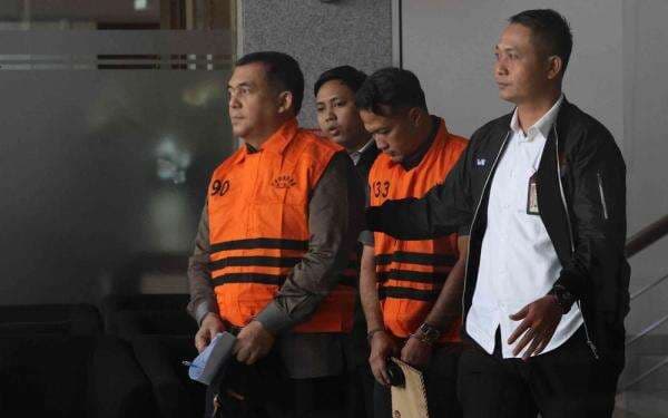 KPK Sita Uang Puluhan Juta Usai Geledah Ruangan Silmy Karim di Kantor Imigrasi KPK Sita Uang Puluhan Juta Usai Geledah Ruangan Silmy Karim di Kantor Imigrasi