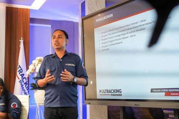 Survei Poltracking: 42,4 Publik Setuju MK Hapus Presidential Threshold Survei Poltracking: 42,4 Publik Setuju MK Hapus Presidential Threshold