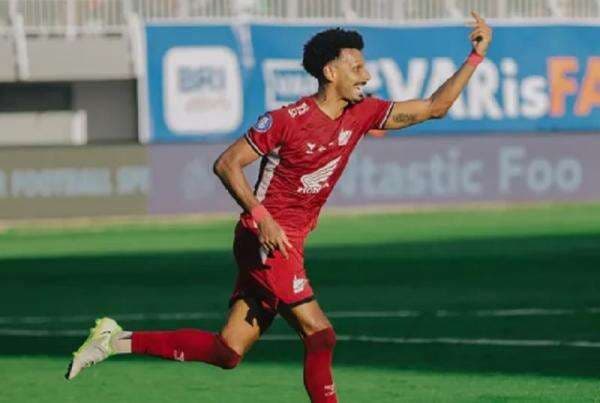 PSM Makassar Kalahkan Semen Padang, Merangsek Papan Atas Klasemen Liga 1 PSM Makassar Kalahkan Semen Padang, Merangsek Papan Atas Klasemen Liga 1