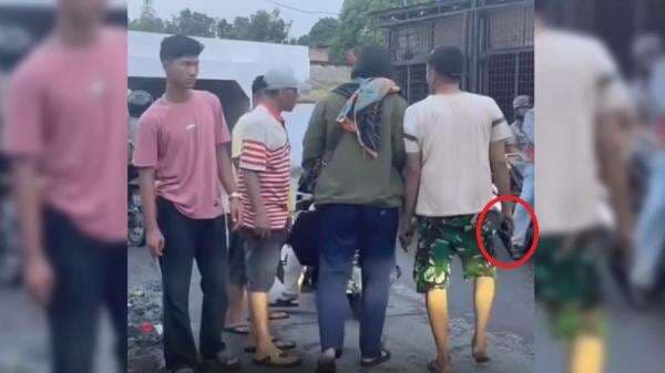 Viral! Wanita Hamil dan Suami Dianaya 2 Pria di Deli Serdang, Pelaku Bawa Airsoft Gun Viral! Wanita Hamil dan Suami Dianaya 2 Pria di Deli Serdang, Pelaku Bawa Airsoft Gun