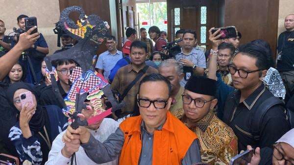 Sindiran Menohok Noel ke Tersangka Korupsi MBG Dadan Cs: Memprihatinkan! Sindiran Menohok Noel ke Tersangka Korupsi MBG Dadan Cs: Memprihatinkan!