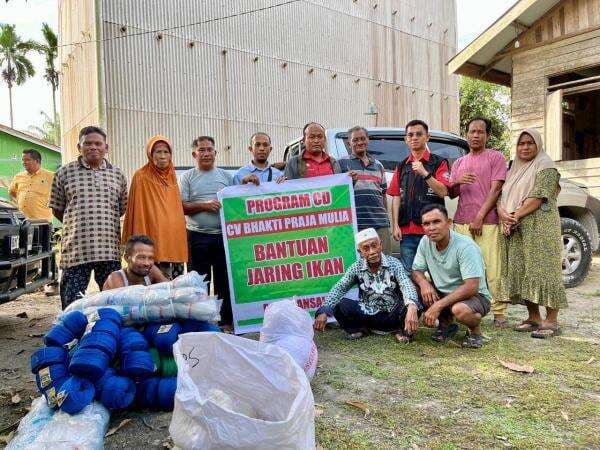 Tingkatkan Hasil Tangkapan, CV Bhakti Praja Mulia Salurkan Bantuan Jaring Ikan Tingkatkan Hasil Tangkapan, CV Bhakti Praja Mulia Salurkan Bantuan Jaring Ikan