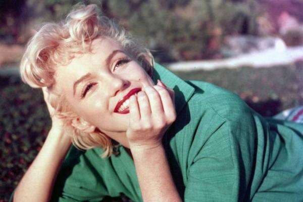 7 Artis Hollywood yang Punya Bibir Seksi, Marilyn Monroe Paling Sensual 7 Artis Hollywood yang Punya Bibir Seksi, Marilyn Monroe Paling Sensual