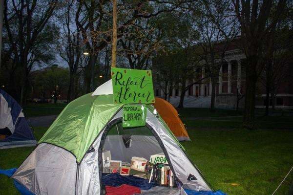 7 Kampus Elite AS yang Kehilangan Dana Miliaran Dolar karena Melawan Donald Trump 7 Kampus Elite AS yang Kehilangan Dana Miliaran Dolar karena Melawan Donald Trump