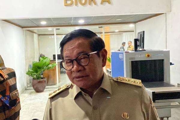 Pramono Ungkap Alasan Pembahasan UMP Jakarta 2026 Tak Digelar di Balai Kota Pramono Ungkap Alasan Pembahasan UMP Jakarta 2026 Tak Digelar di Balai Kota