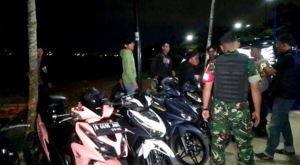 Aksi Balap Liar Resahkan Warga Tengah Ibadah Ramadhan, Dibubarkan Patroli Gabungan di Tenjo Bogor Aksi Balap Liar Resahkan Warga Tengah Ibadah Ramadhan, Dibubarkan Patroli Gabungan di Tenjo Bogor