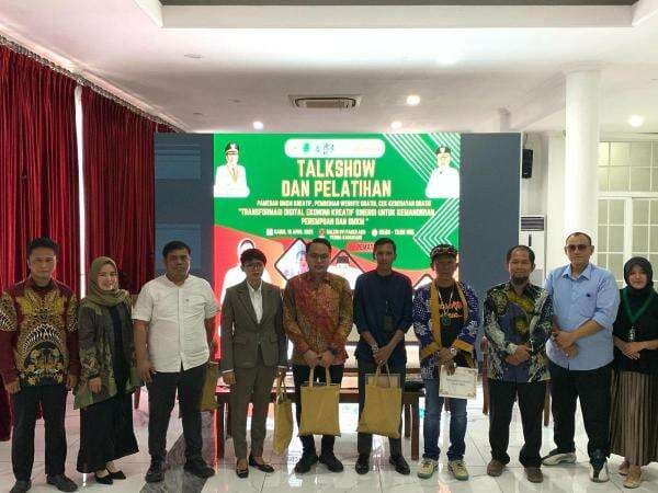 Anggota DPRD Karawang Didin Sirojudin Komitmen Bantu UMKM Buka Pasar Lokal Anggota DPRD Karawang Didin Sirojudin Komitmen Bantu UMKM Buka Pasar Lokal