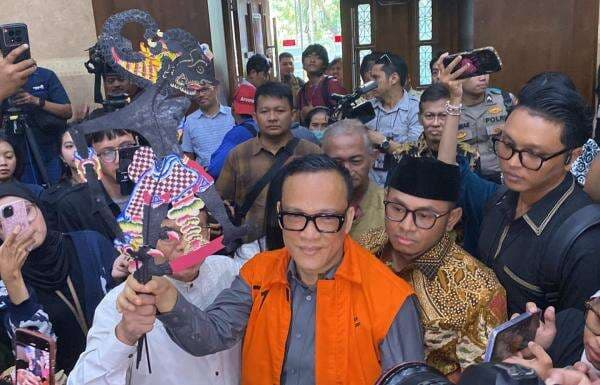 Divonis 4,5 Tahun Penjara dan Wajib Bayar Uang Ganti Pengganti Rp3,4 Miliar, Noel: Saya Menerima Hukuman Itu Divonis 4,5 Tahun Penjara dan Wajib Bayar Uang Ganti Pengganti Rp3,4 Miliar, Noel: Saya Menerima Hukuman Itu
