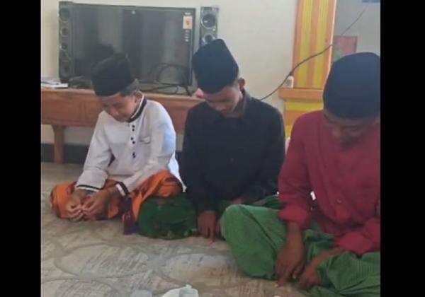 Viral Konten Pocong Jadi-Jadian Curi Motor di Bangkalan, Pelaku Ternyata 3 Pelajar SMP Viral Konten Pocong Jadi-Jadian Curi Motor di Bangkalan, Pelaku Ternyata 3 Pelajar SMP