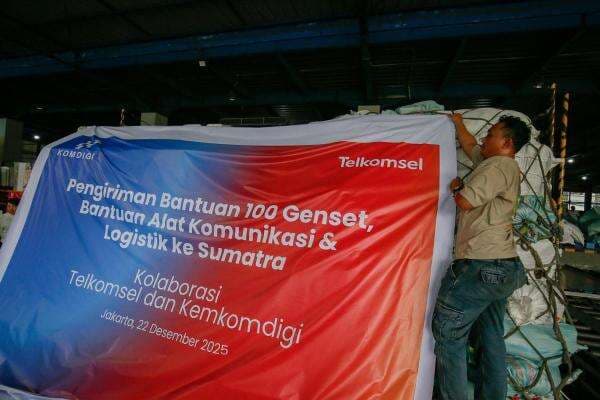 Komdigi dan Telkomsel Kirim Bantuan 100 Genset hingga 500 Ponsel ke Sumatera Komdigi dan Telkomsel Kirim Bantuan 100 Genset hingga 500 Ponsel ke Sumatera