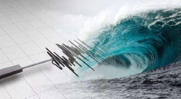 Tsunami Melanda 9 Wilayah Indonesia Pascagempa M7,7 di Filipina Tsunami Melanda 9 Wilayah Indonesia Pascagempa M7,7 di Filipina