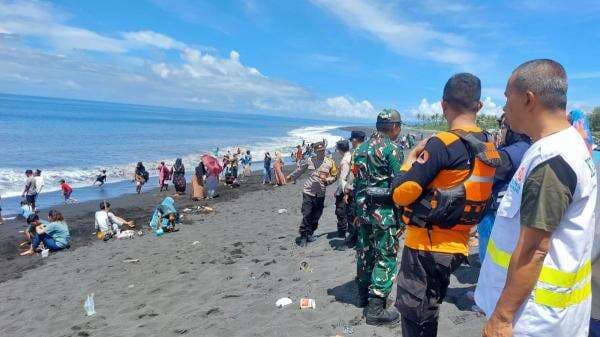 Libur Lebaran Ribuan Wisatawan Padati Sejumlah Lokasi Wisata di Kabupaten Lumajang Libur Lebaran Ribuan Wisatawan Padati Sejumlah Lokasi Wisata di Kabupaten Lumajang