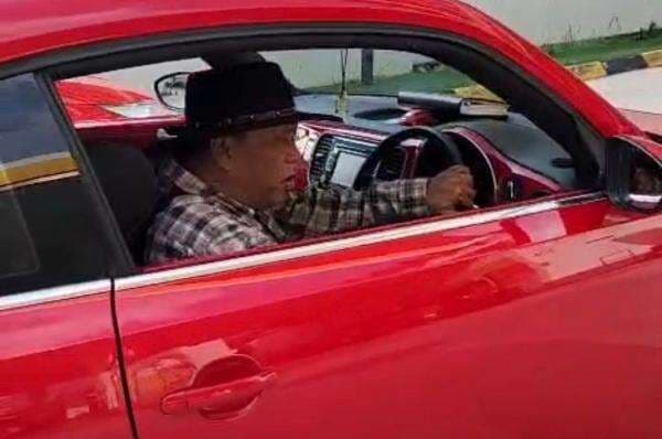 Viral Eggi Sudjana Nyetir Mobil Mewah di Malaysia, Ini Penjelasan Pengacara Viral Eggi Sudjana Nyetir Mobil Mewah di Malaysia, Ini Penjelasan Pengacara