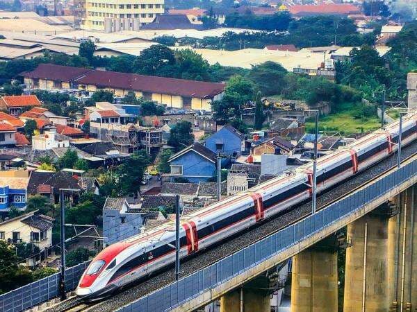 Tingkatkan Layanan Mudik Lebaran, Kini Tiket Whoosh Bisa Dipesan Hingga H-25 Keberangkatan Tingkatkan Layanan Mudik Lebaran, Kini Tiket Whoosh Bisa Dipesan Hingga H-25 Keberangkatan