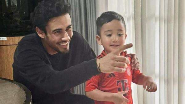 Potret Ganteng Nathan Tjoe-A-On Ketemu Cipung di Andara, Netizen: Senyumnya Gak Kuat Banget Potret Ganteng Nathan Tjoe-A-On Ketemu Cipung di Andara, Netizen: Senyumnya Gak Kuat Banget