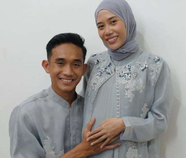 Kabar Bahagia, Rizky Ridho Umumkan Kehamilan sang Istri, Banjir Ucapan dari Pemain Timnas Indonesia Kabar Bahagia, Rizky Ridho Umumkan Kehamilan sang Istri, Banjir Ucapan dari Pemain Timnas Indonesia