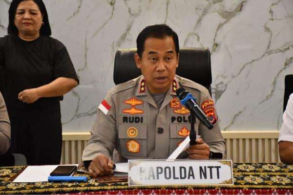 Kapolda NTT Peringatkan Pembuat dan Pemilik Senjata Api Rakitan, Ancam Tindak Tegas Kapolda NTT Peringatkan Pembuat dan Pemilik Senjata Api Rakitan, Ancam Tindak Tegas
