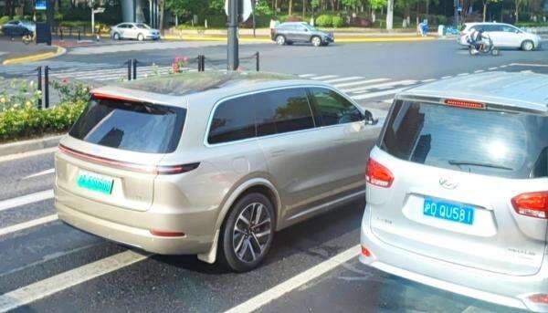 Mengenal Pelat Nomor di China, Tak Semurah di Indonesia Biayanya Bisa Melebihi Harga Mobil Mengenal Pelat Nomor di China, Tak Semurah di Indonesia Biayanya Bisa Melebihi Harga Mobil