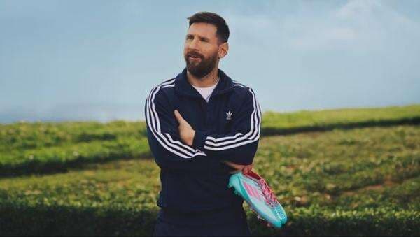 Adidas Luncurkan Sepatu Bola Edisi Khusus Lionel Messi Seharga Rp4,4 Juta Adidas Luncurkan Sepatu Bola Edisi Khusus Lionel Messi Seharga Rp4,4 Juta