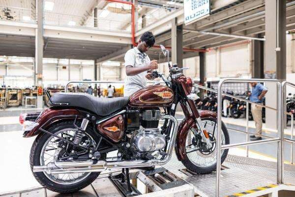 Royal Enfield Cetak Rekor Baru, Berhasil Jual 1 Juta Unit Setahun Royal Enfield Cetak Rekor Baru, Berhasil Jual 1 Juta Unit Setahun