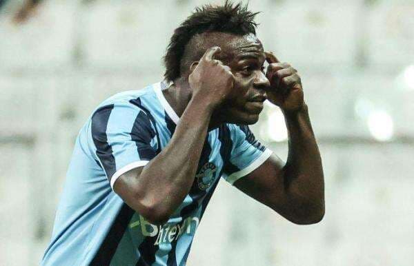 Mario Balotelli Dilirik Klub UEA! Kesempatan Emas Kembali ke Lapangan di Usia 35 Mario Balotelli Dilirik Klub UEA! Kesempatan Emas Kembali ke Lapangan di Usia 35