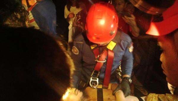 ODGJ Terjun Dari Atas Jembatan Sedalam 15 Meter, Korban Hanyut ODGJ Terjun Dari Atas Jembatan Sedalam 15 Meter, Korban Hanyut