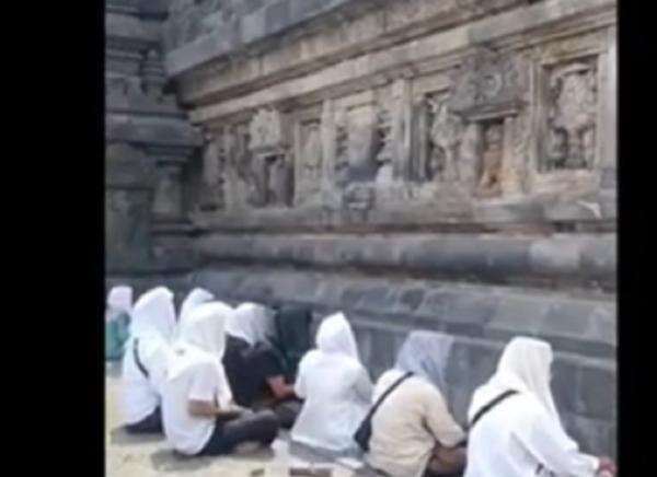 Viral Video Ritual Zikir di Candi Siwa Prambanan, Pengelola TWC Minta Maaf Viral Video Ritual Zikir di Candi Siwa Prambanan, Pengelola TWC Minta Maaf