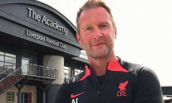 Alex Inglethorpe, Sosok di Balik Sukses Liverpool Hasilkan Pemain Muda Kelas Dunia Alex Inglethorpe, Sosok di Balik Sukses Liverpool Hasilkan Pemain Muda Kelas Dunia