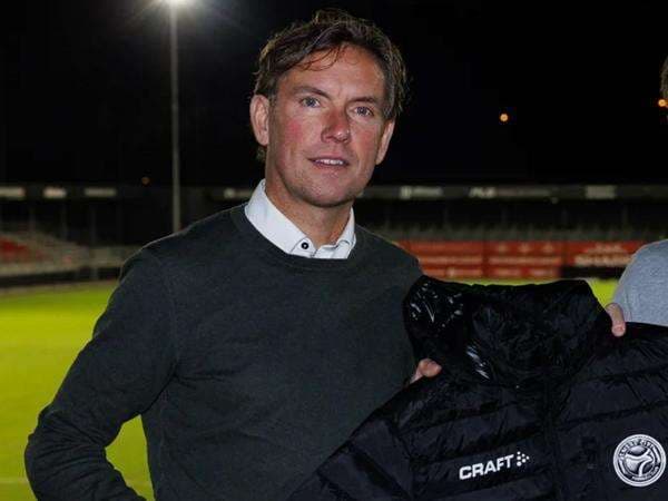 Alex Pastoor Terapkan Strategi Catenaccio di Laga Timnas Indonesia vs Bahrain karena Terlibat Aktif di Sesi Latihan? Alex Pastoor Terapkan Strategi Catenaccio di Laga Timnas Indonesia vs Bahrain karena Terlibat Aktif di Sesi Latihan?