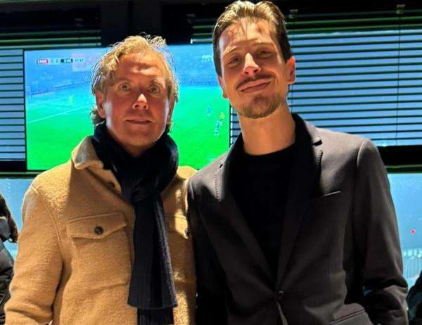 Kisah Alex Pastoor, Asisten Pelatih Timnas Indonesia yang Kesulitan Jogging di Indonesia Gara-Gara Cuaca Panas Kisah Alex Pastoor, Asisten Pelatih Timnas Indonesia yang Kesulitan Jogging di Indonesia Gara-Gara Cuaca Panas