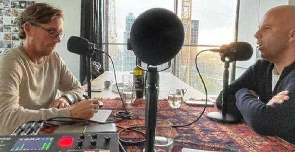 Alex Pastoor Rayakan Liverpool Juara Liga Inggris dengan Cara Tak Biasa, Netizen Heboh Alex Pastoor Rayakan Liverpool Juara Liga Inggris dengan Cara Tak Biasa, Netizen Heboh