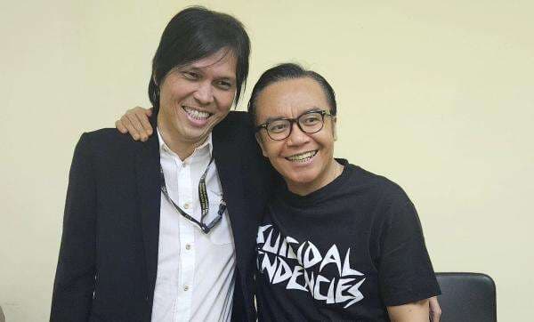 Ari Lasso Bertemu Once Mekel di Gedung MPR/DPR, Netizen Minta Reuni Dewa 19 Ari Lasso Bertemu Once Mekel di Gedung MPR/DPR, Netizen Minta Reuni Dewa 19 