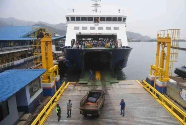 Arus Balik Lebaran 2025, ASDP Catat Jumlah Penumpang Menurun 31 Persen Arus Balik Lebaran 2025, ASDP Catat Jumlah Penumpang Menurun 31 Persen