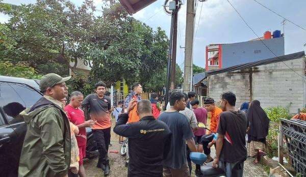 Banjir Besar di Bekasi, Bupati: BPBD dan Dinsos Turun ke Lokasi, Segera Salurkan Bantuan! Banjir Besar di Bekasi, Bupati: BPBD dan Dinsos Turun ke Lokasi, Segera Salurkan Bantuan!