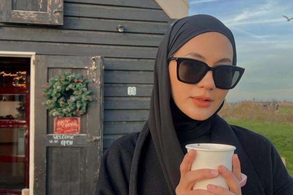 Bantah Selingkuh, Paula Verhoeven Siap Pertanggungjawabkan Ucapannya hingga ke Akhirat Bantah Selingkuh, Paula Verhoeven Siap Pertanggungjawabkan Ucapannya hingga ke Akhirat