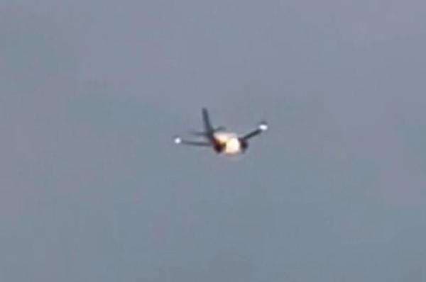 Bawa 159 Orang, Pesawat United Airlines Terbakar setelah Tabrak Seekor Kelinci Bawa 159 Orang, Pesawat United Airlines Terbakar setelah Tabrak Seekor Kelinci