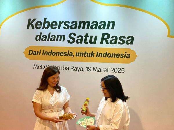 Berkah Ramadhan! Ojol hingga Anak-Anak Panti Asuhan Nikmati Hidangan Buka Puasa Ayam Lengkuas Sambal Bajak Berkah Ramadhan! Ojol hingga Anak-Anak Panti Asuhan Nikmati Hidangan Buka Puasa Ayam Lengkuas Sambal Bajak