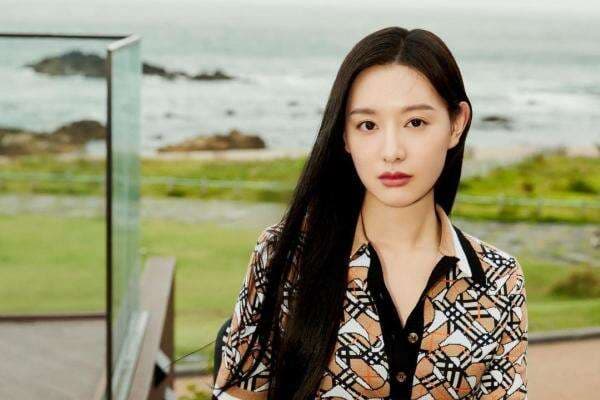 Biodata dan Agama Kim Ji Won, Bintang <i>Queen of Tears</i> yang Ternyata Seorang Introvert Biodata dan Agama Kim Ji Won, Bintang <i>Queen of Tears</i> yang Ternyata Seorang Introvert
