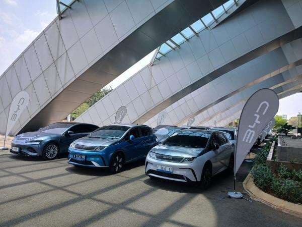 BYD Buka Suara Soal Pembangunan Pabrik di Subang yang Diganggu Oknum Ormas BYD Buka Suara Soal Pembangunan Pabrik di Subang yang Diganggu Oknum Ormas