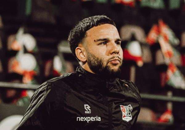 Calvin Verdonk Blak-blakan Tak Sanggup Main di Liga Inggris, Lebih Pilih Bundesliga Calvin Verdonk Blak-blakan Tak Sanggup Main di Liga Inggris, Lebih Pilih Bundesliga