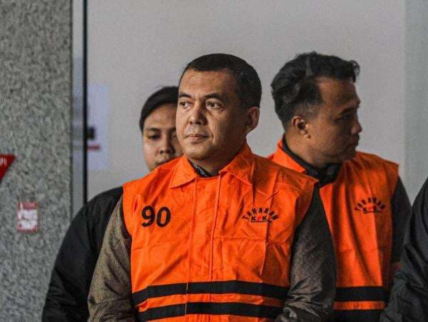 Wamen Imipas Silmy Karim dan 7 Pejabat Imigrasi Dinonaktifkan usai Jadi Tersangka KPK Wamen Imipas Silmy Karim dan 7 Pejabat Imigrasi Dinonaktifkan usai Jadi Tersangka KPK