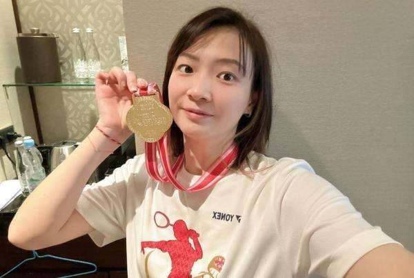 Kisah Ratu Ganda Campuran asal China Huang Yaqiong, Ternyata Suka Ganti Baju di Pinggir Lapangan Kisah Ratu Ganda Campuran asal China Huang Yaqiong, Ternyata Suka Ganti Baju di Pinggir Lapangan