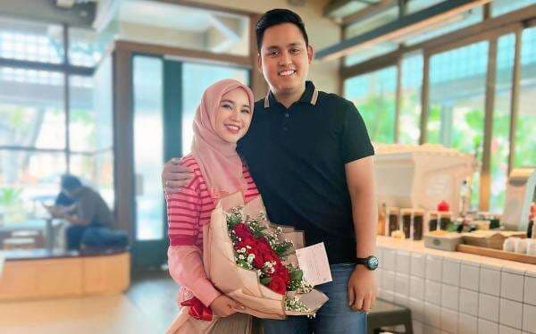 Chacha Fredrica Ungkap Kekhawatiran Terbesarnya Jika sang Anak Terjun ke Dunia Hiburan Chacha Fredrica Ungkap Kekhawatiran Terbesarnya Jika sang Anak Terjun ke Dunia Hiburan