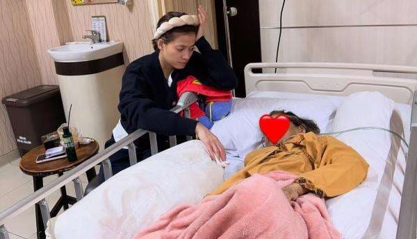 Kronologi Ibunda Chika Jessica Terserang Stroke Kronologi Ibunda Chika Jessica Terserang Stroke