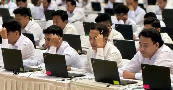 Pengangkatan CPNS Diundur Jadi Oktober 2025, ASN Bisa Kehilangan Pendapatan Rp6,7 Triliun Pengangkatan CPNS Diundur Jadi Oktober 2025, ASN Bisa Kehilangan Pendapatan Rp6,7 Triliun