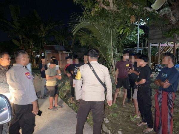 Dua Remaja Jadi Korban Penganiayaan di Ugi Baru, Polisi Lakukan Penyelidikan Dua Remaja Jadi Korban Penganiayaan di Ugi Baru, Polisi Lakukan Penyelidikan