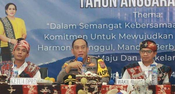 Kapolres Sumba Timur Tegaskan Sinergi Lintas Sektor Kunci Pembangunan Daerah Kapolres Sumba Timur Tegaskan Sinergi Lintas Sektor Kunci Pembangunan Daerah