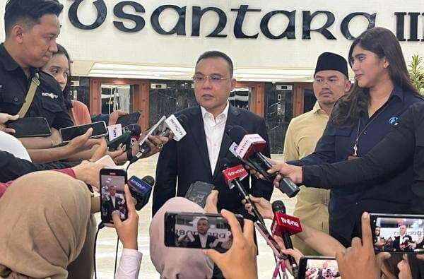 Dasco Ungkap Prabowo dan Megawati Turut Bahas Situasi Global: Saling Bertukar Pikiran dan Pengalaman Dasco Ungkap Prabowo dan Megawati Turut Bahas Situasi Global: Saling Bertukar Pikiran dan Pengalaman